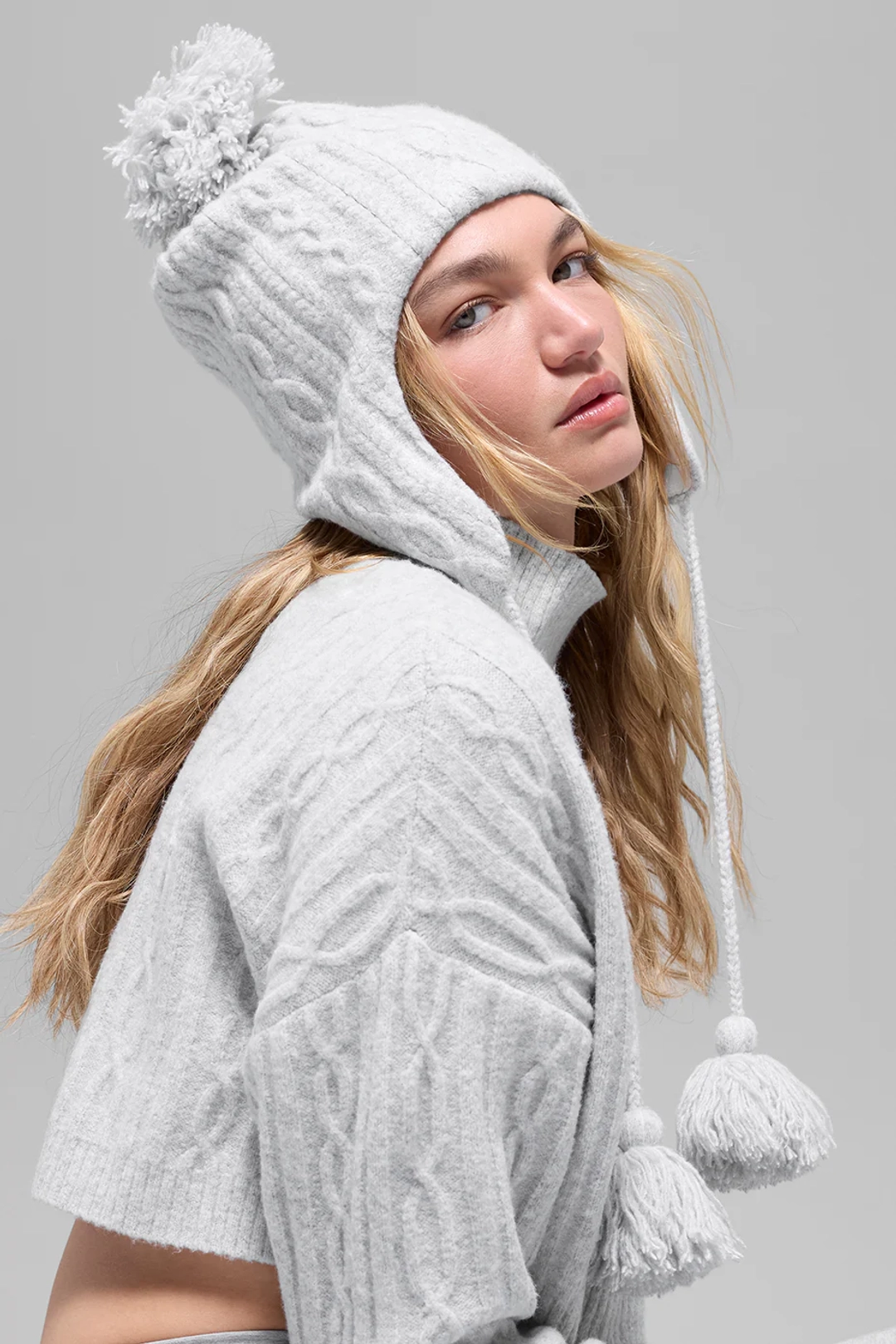 알로요가 Cable Knit Winter Bliss Earflap Beanie - Athletic Heather Grey 상품 이미지 2