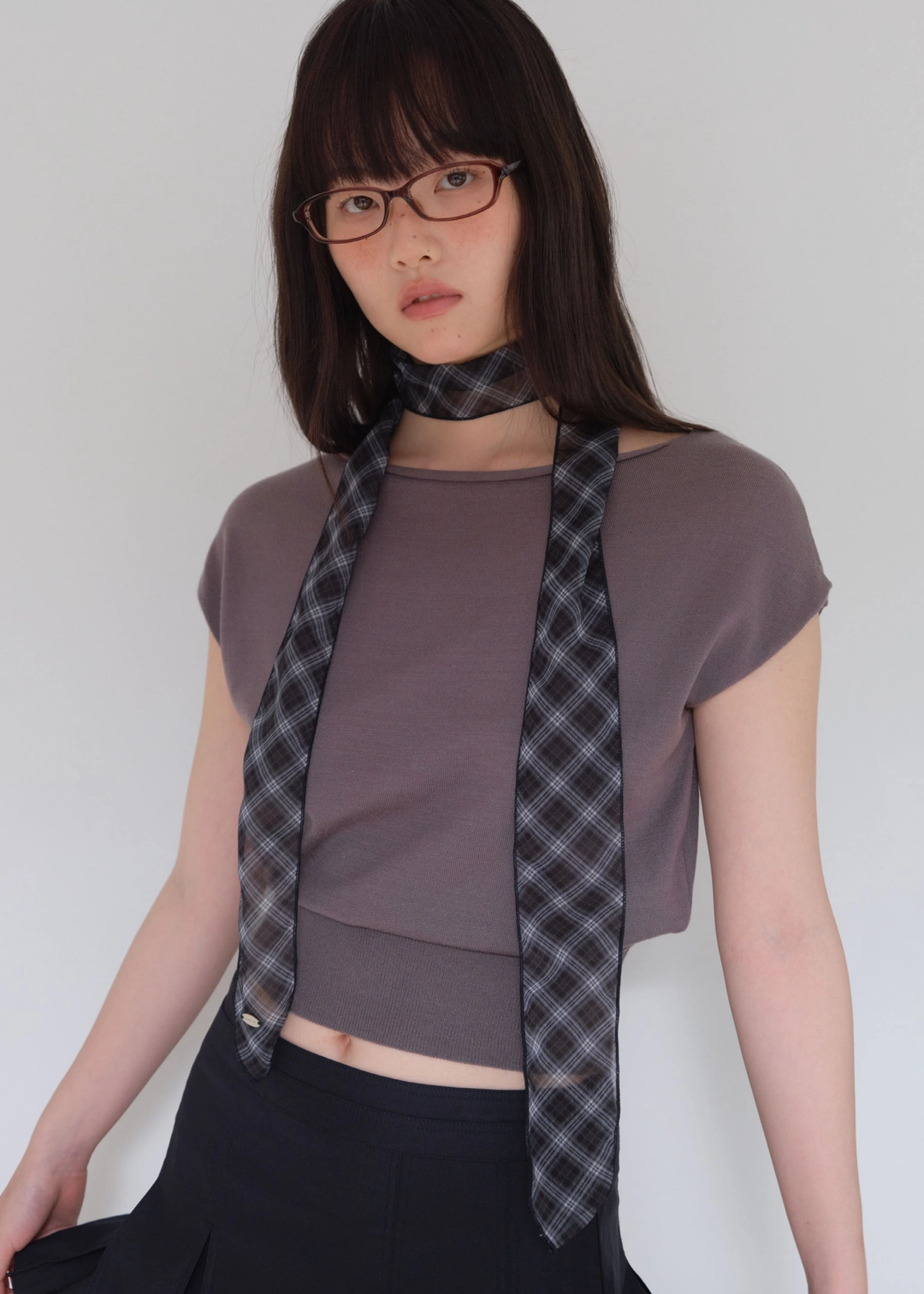 온무드 ARIEL BOAT NECK 2WAY KNIT TOP - CHARCOAL 상품 이미지 2