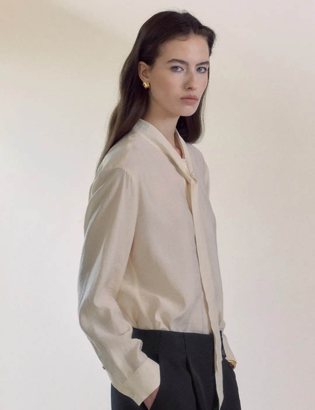 노미나떼 Hanna Tie Blouse (Cream) 상품 이미지 2