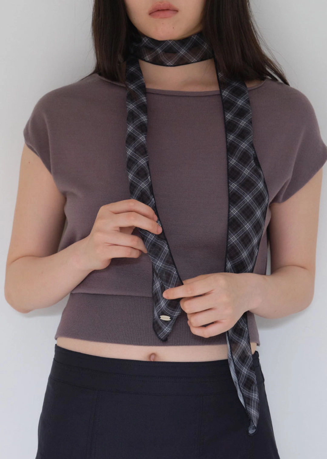 온무드 PATTERN SHEER SCARF - BLACK CHECK 상품 이미지 2