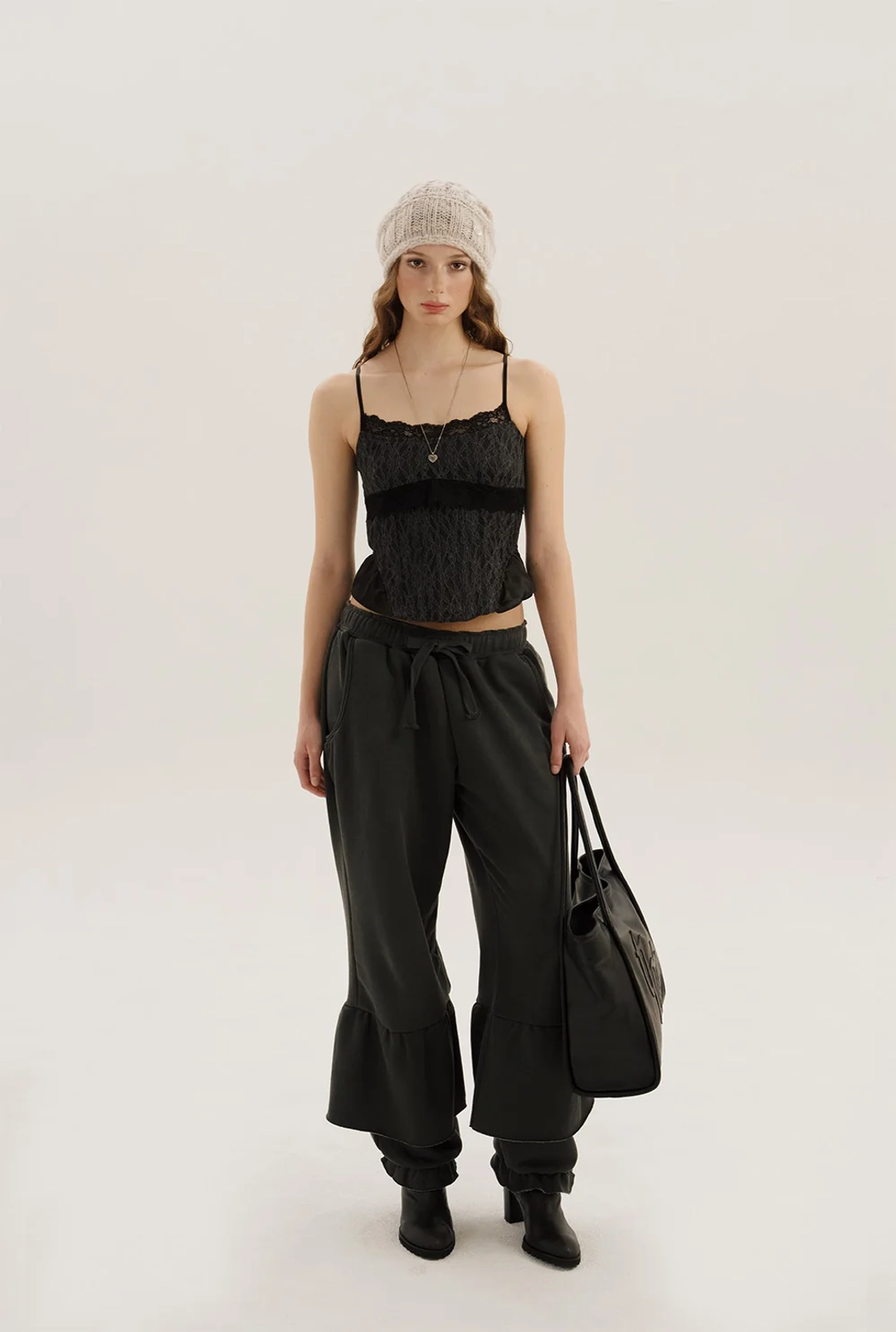 쓰리타임즈 [releasing 09.16 12pm KST] Frill sweat pants 상품 이미지 1
