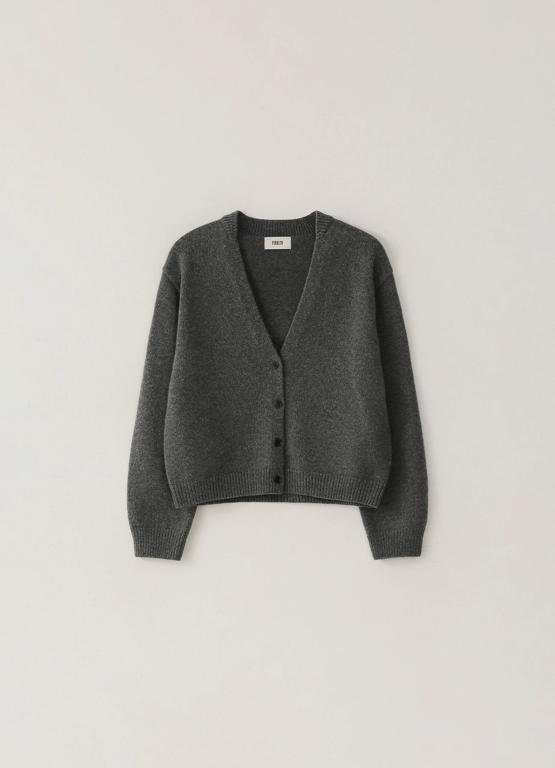 페블엠 Amber Button V-Neck Cardigan - Charcoal (10월 말 순차배송) 상품 이미지 1
