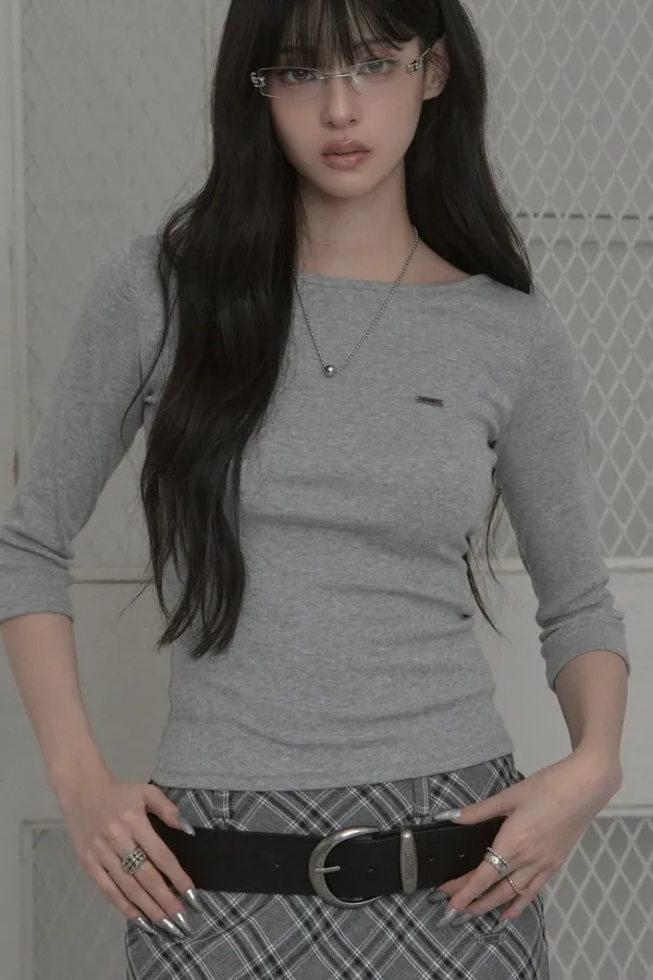 Muted Boat Neck Top (gray)