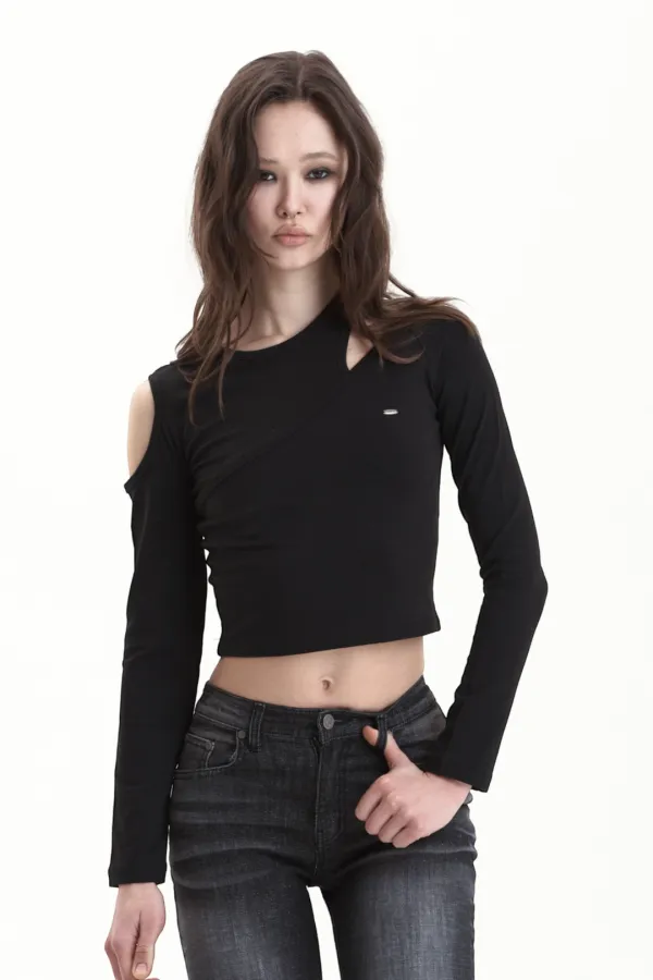 SLASH CUT-OUT LONG SLEEVE BLACK