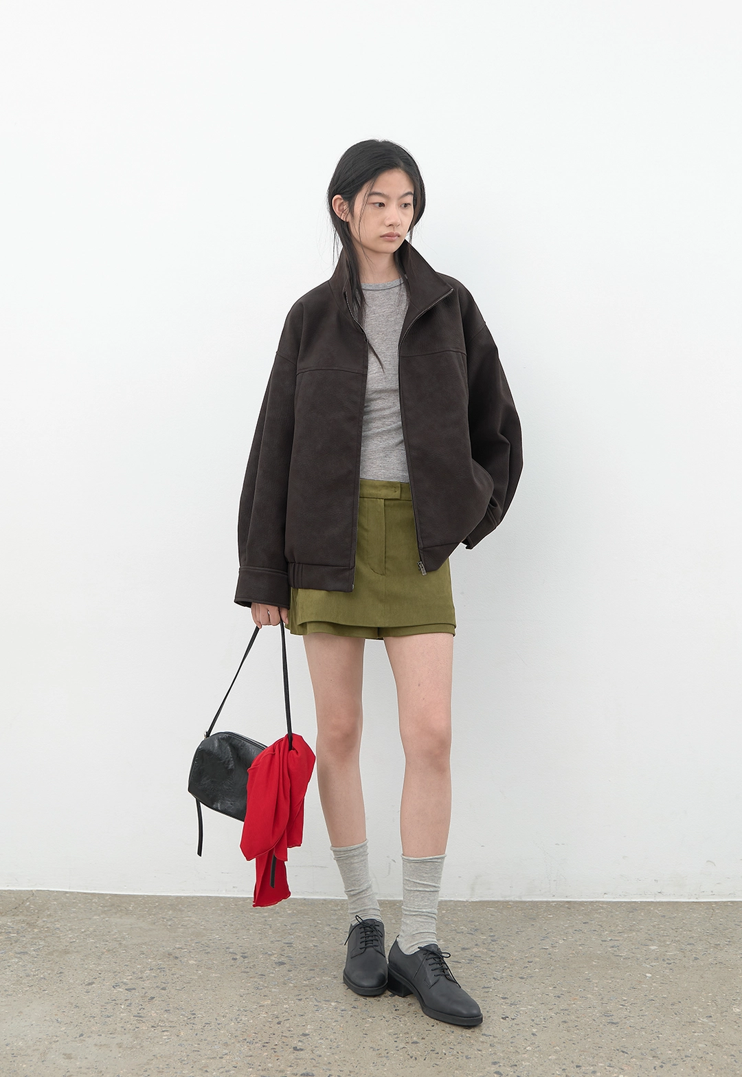 아뜰리에 나인 (JP-610)MATT LEATHER HIGH NECK OVERSIZED JUMPER 상품 이미지 3