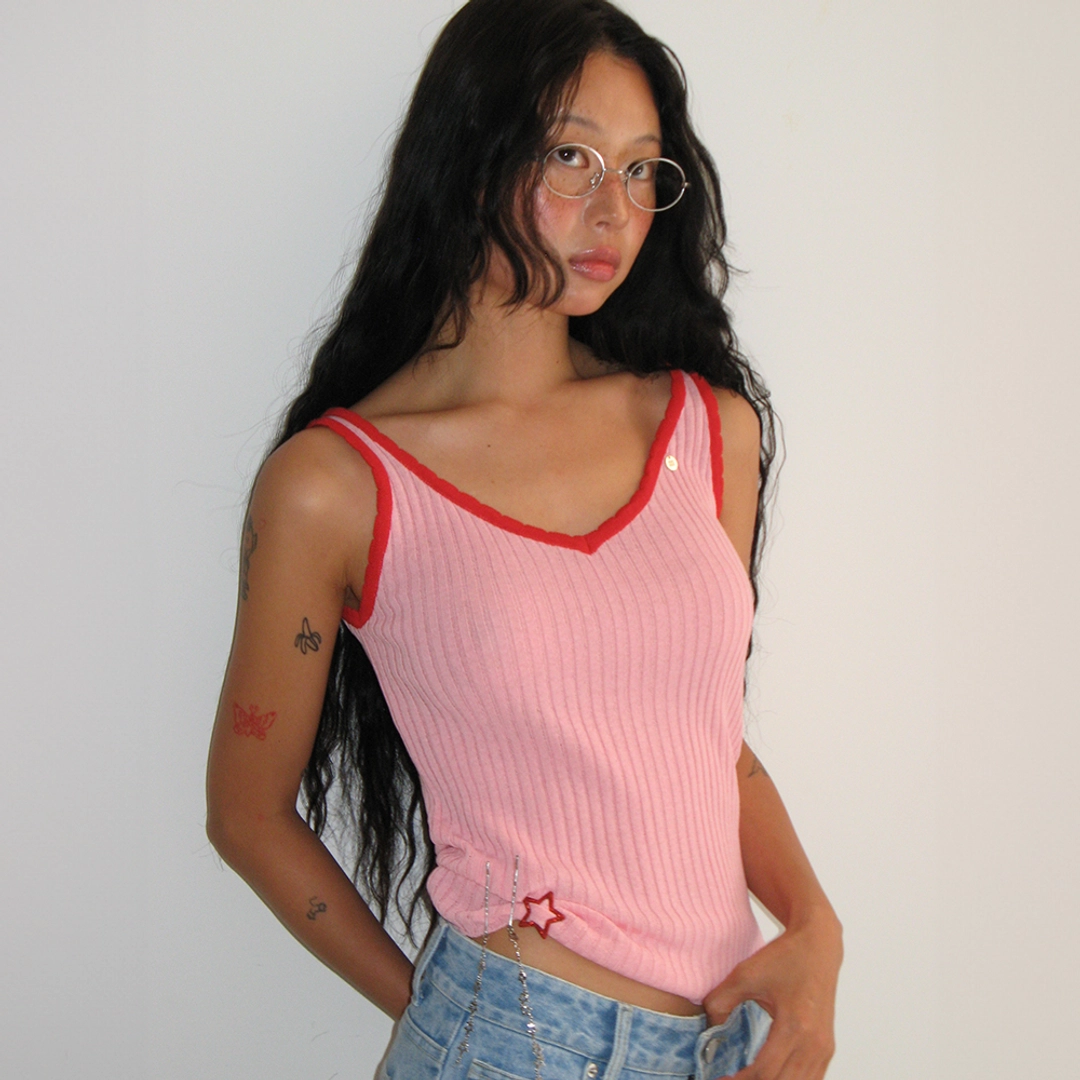 론론 GOLGI BLOCKING CHARM SLEEVELESS KNIT PINK 상품 이미지 2