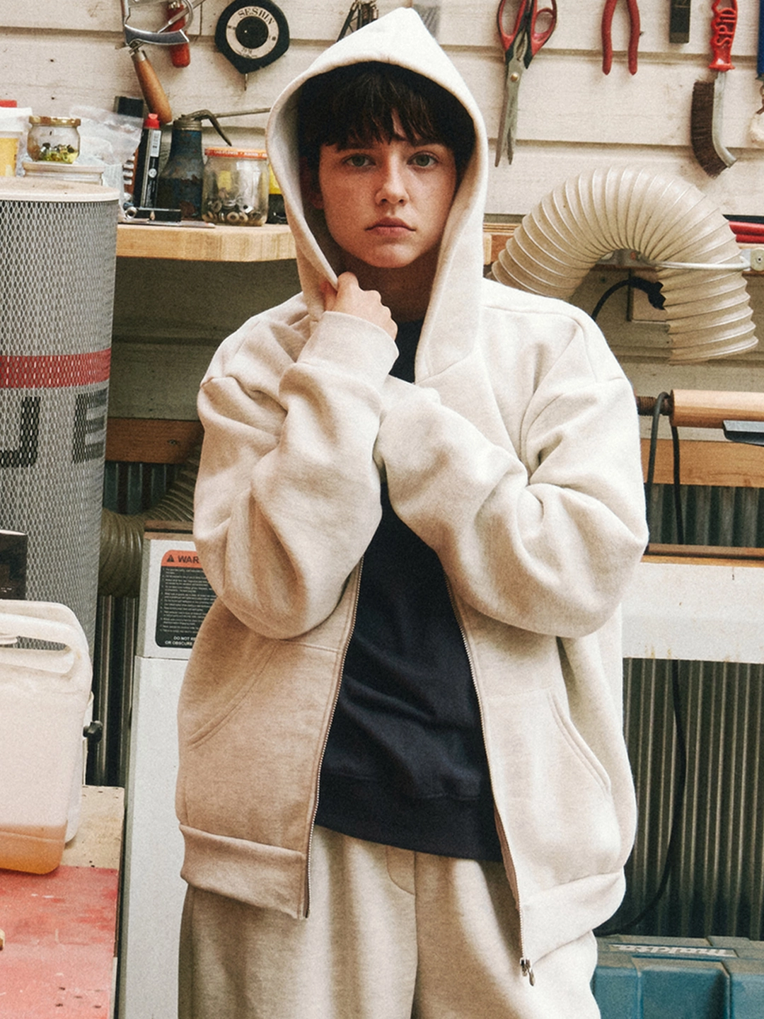 리볼드 Lettering Hood Zip-up_(Oatmeal) 상품 이미지 1