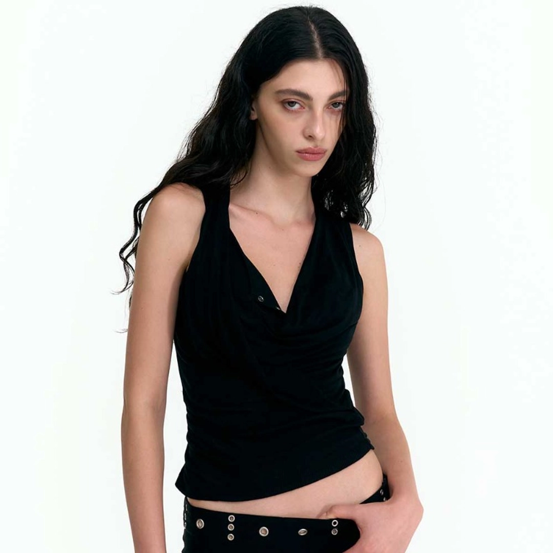 2000아카이브 DRAPED HENLEY TANK (BLACK) 상품 이미지 2