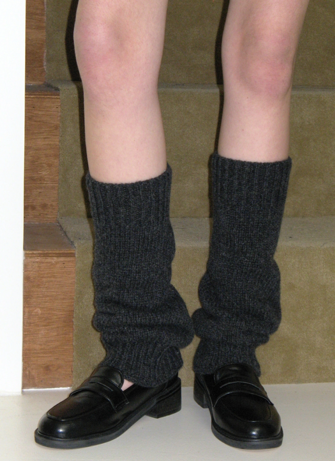 썸웨어버터 Wool Pendant Leg Warmer - Charcoal 상품 이미지 2
