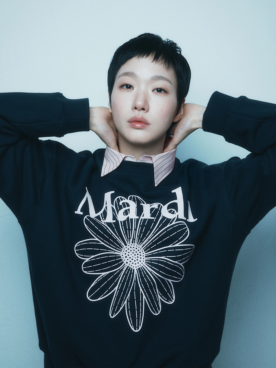 마르디 메크르디 SWEATSHIRT FLOWERMARDI_NAVY PALEPINK 상품 이미지 1