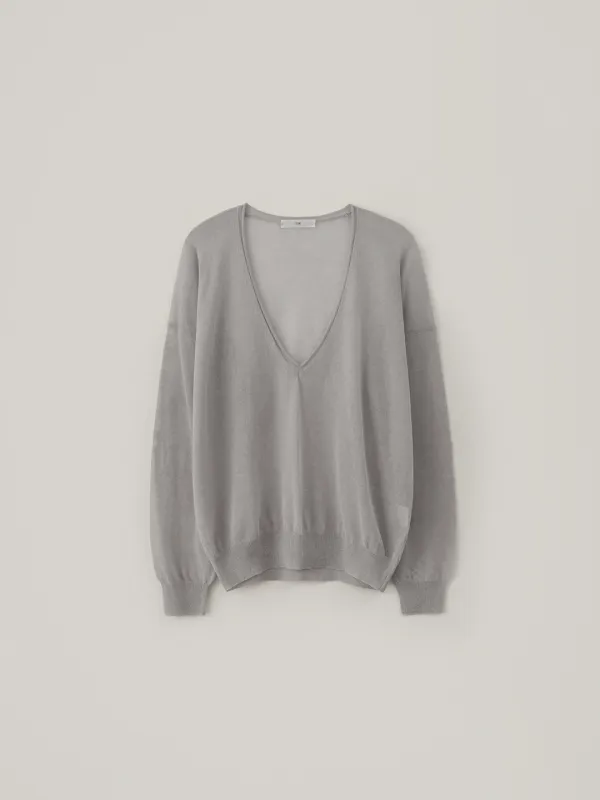 [6.18 예약 배송] Linen Deep V-Neck Knit - Light Gray