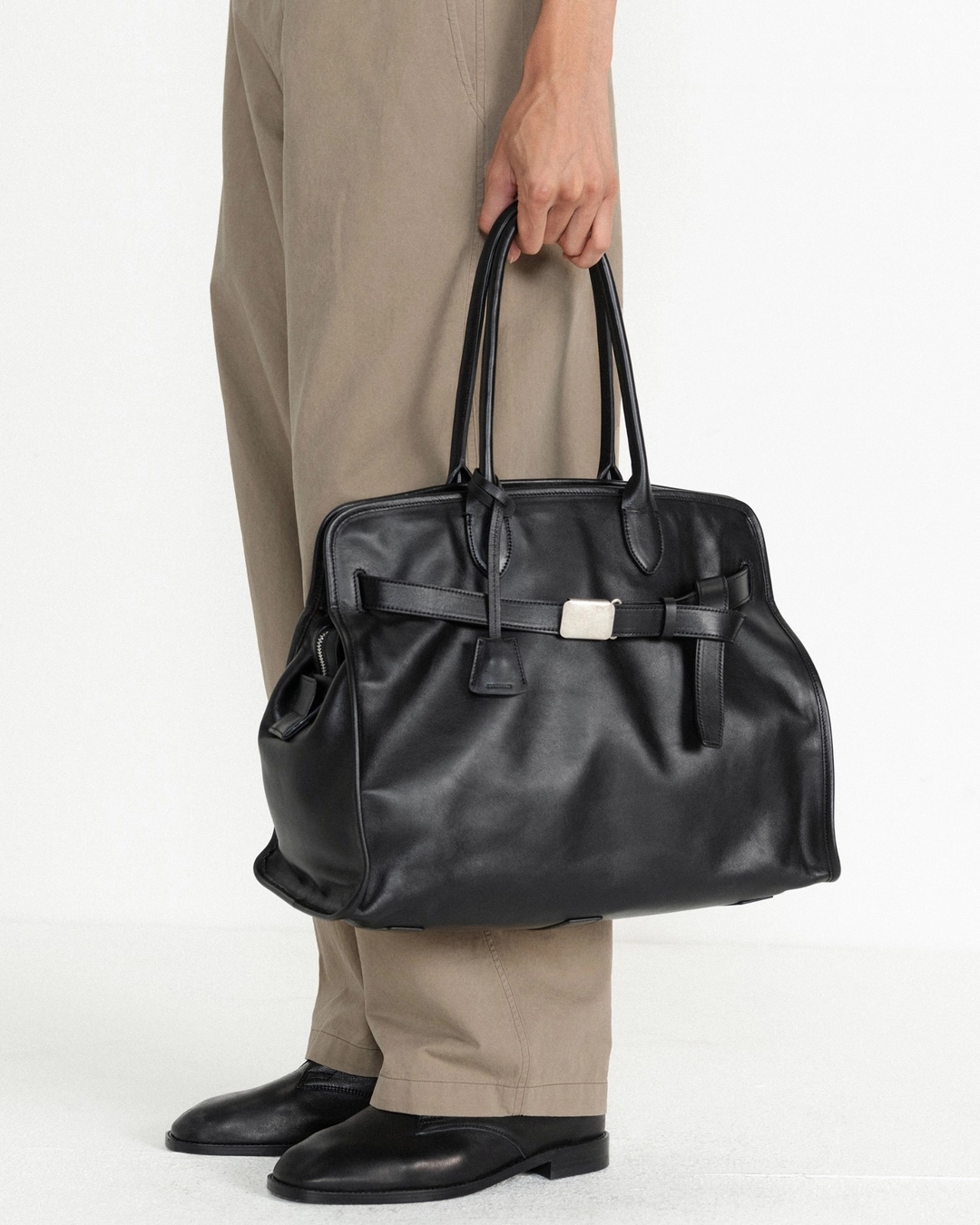 브라운야드 Leather Buckle 17 Bag, Black 상품 이미지 2