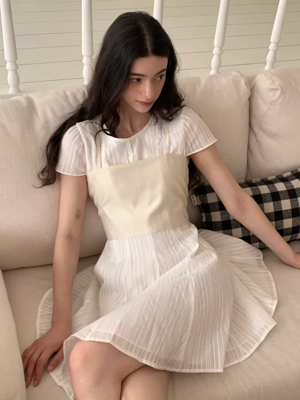 (시즌오프) Mia Cami Top / Lemon