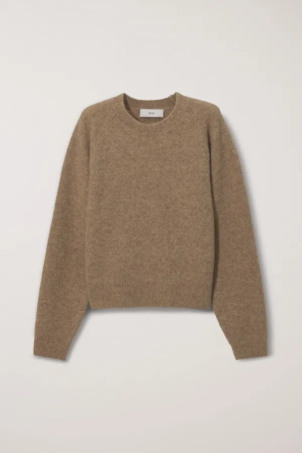 UNISEX SHAGGY DOG SWEATER SOFT BEIGE
