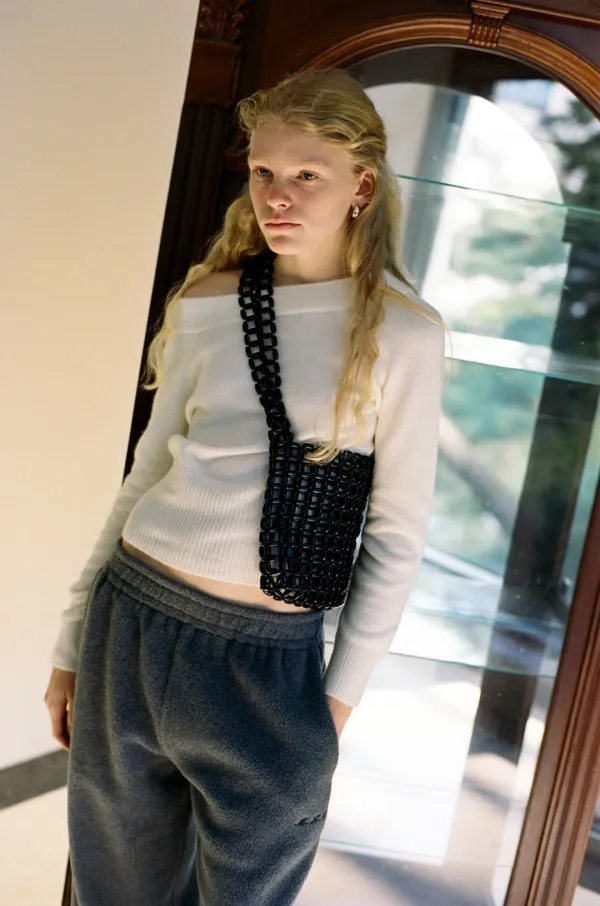 Off-Shoulder Knit (Ivory / Dark Gray)