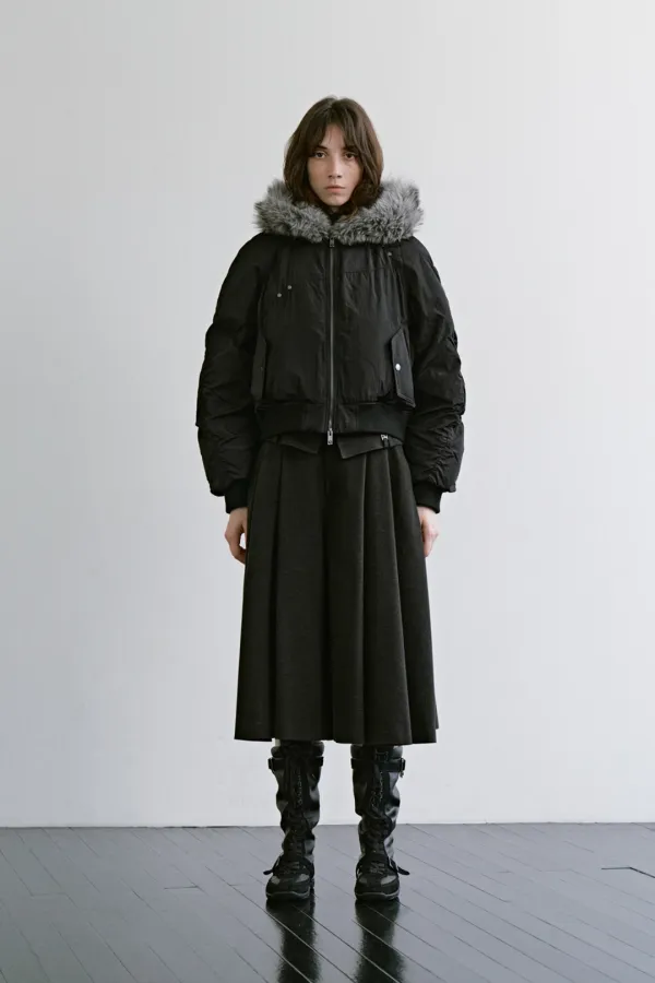 Fur Trimmed Short Down Jacket [ Black ]