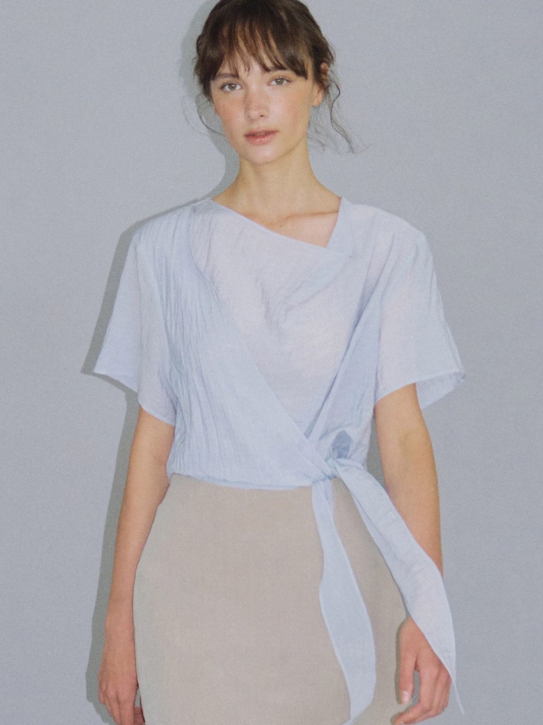 아워코모스 draped wrap blouse (sora) orc 6077 상품 이미지 1