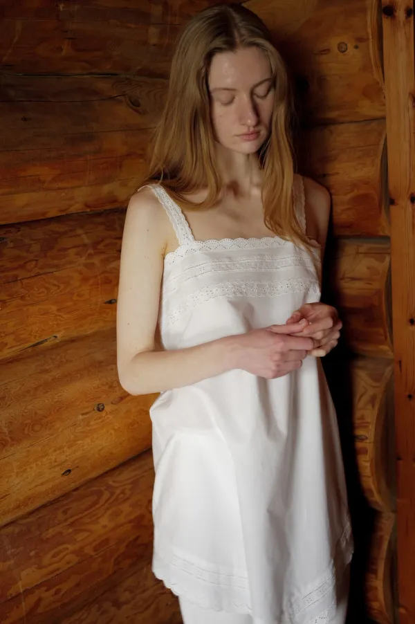 Scalloped Lace Long Camisole (White)