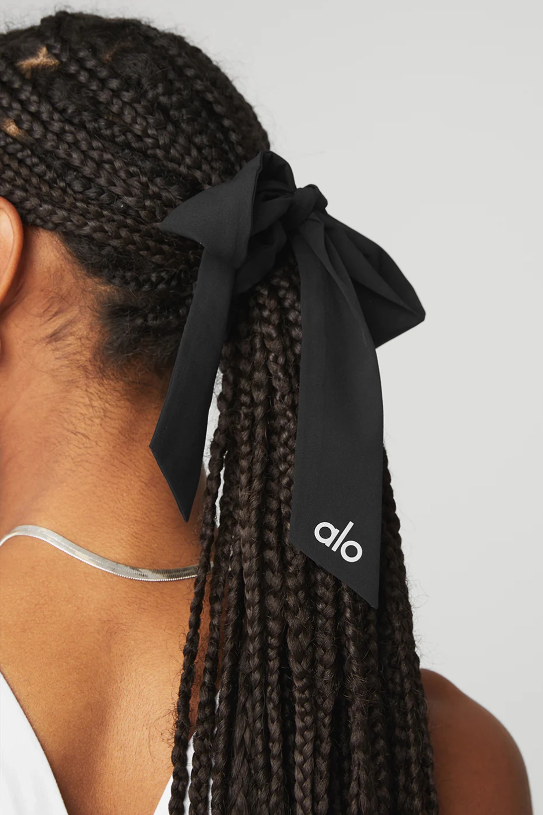 알로요가 Love Knots Tie Scrunchie - Black 상품 이미지 2