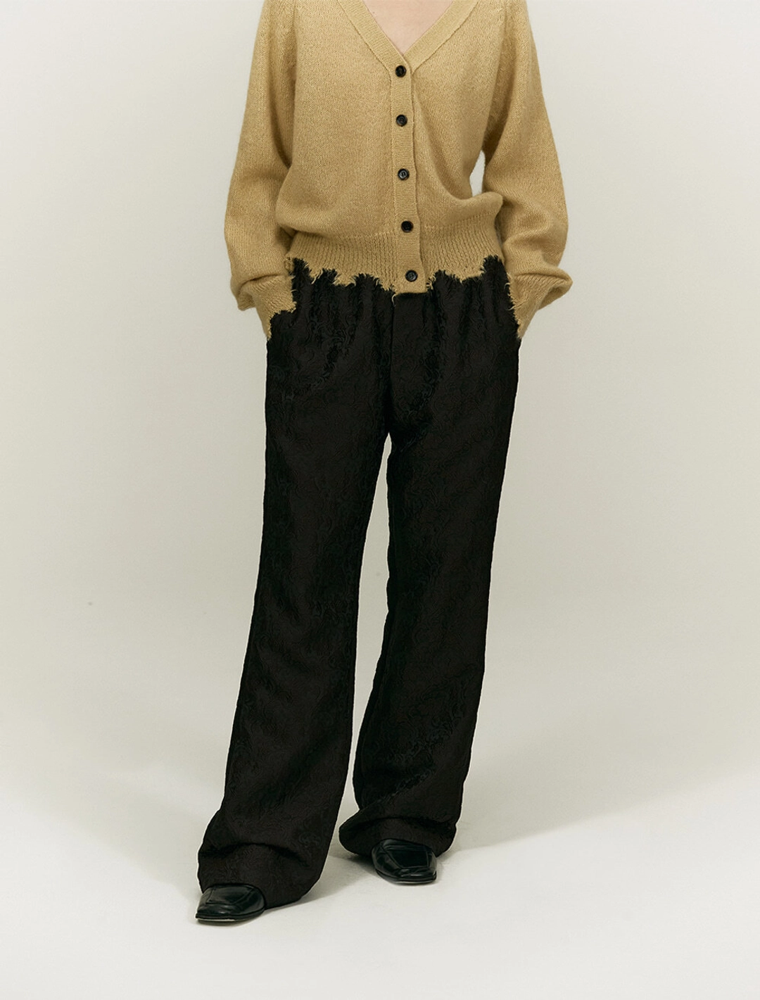 솔티페블 DAMASK JACQUARD BANDING PANTS [BROWN] 상품 이미지 1