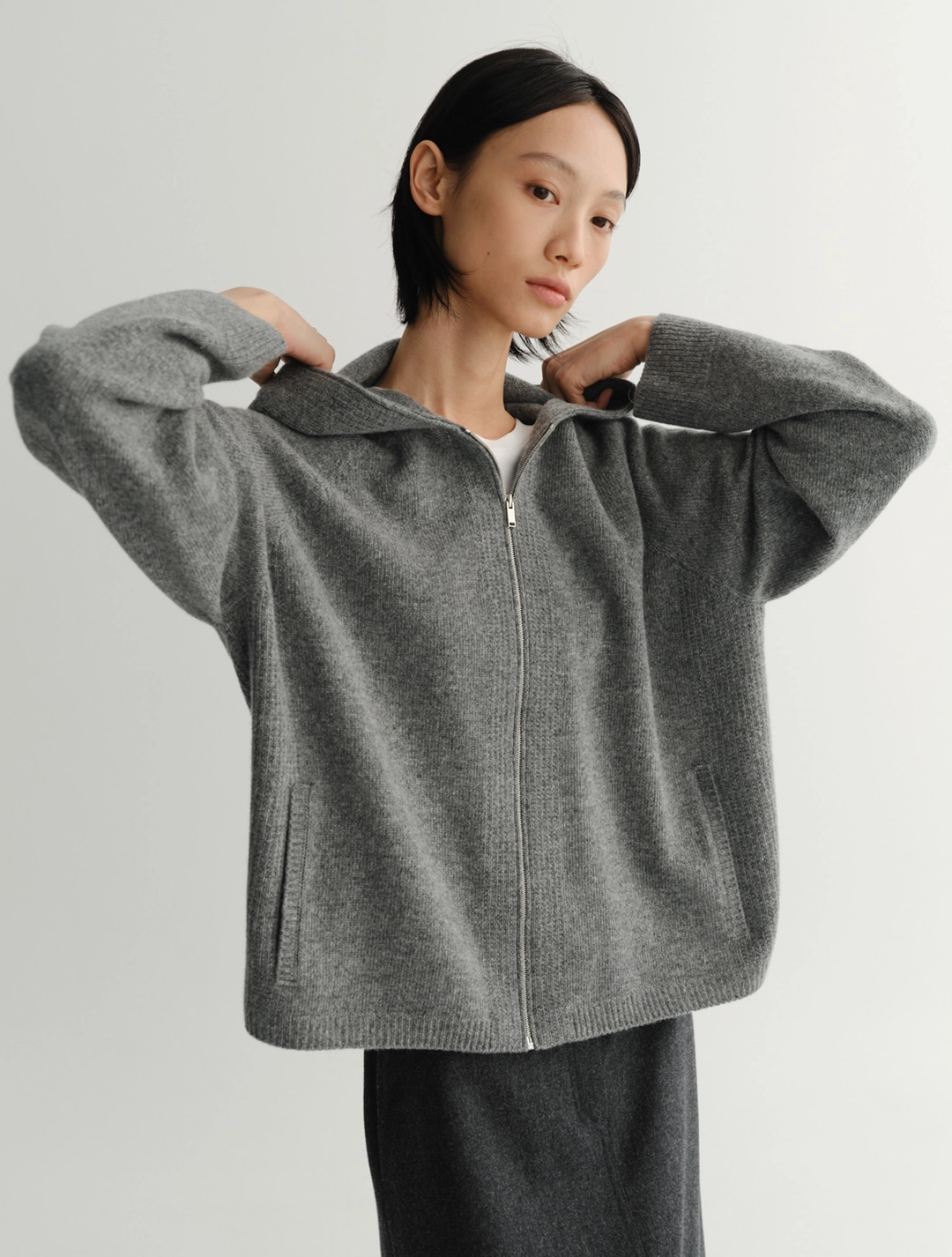 이아 Austin Cashmere Hoodie Zip Up (Grey) 상품 이미지 3