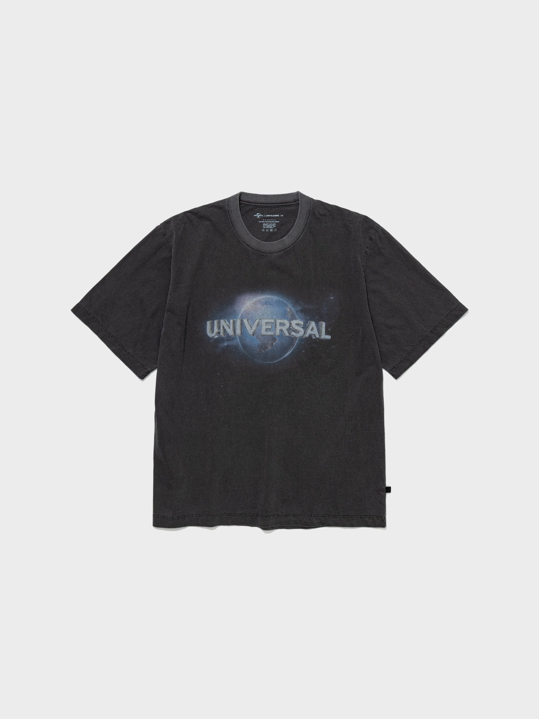 로우클래식 UNIVERSAL WASHED OVERSIZED TEE_CHARCOAL BLACK 상품 이미지 1