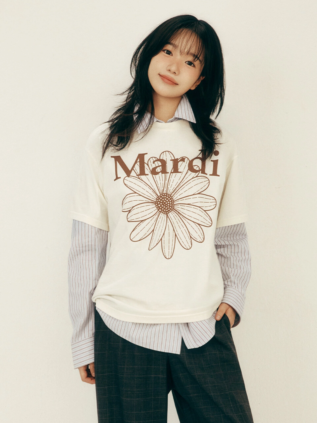 마르디 메크르디 TSHIRT FLOWERMARDI_CREAM BROWN 상품 이미지 1