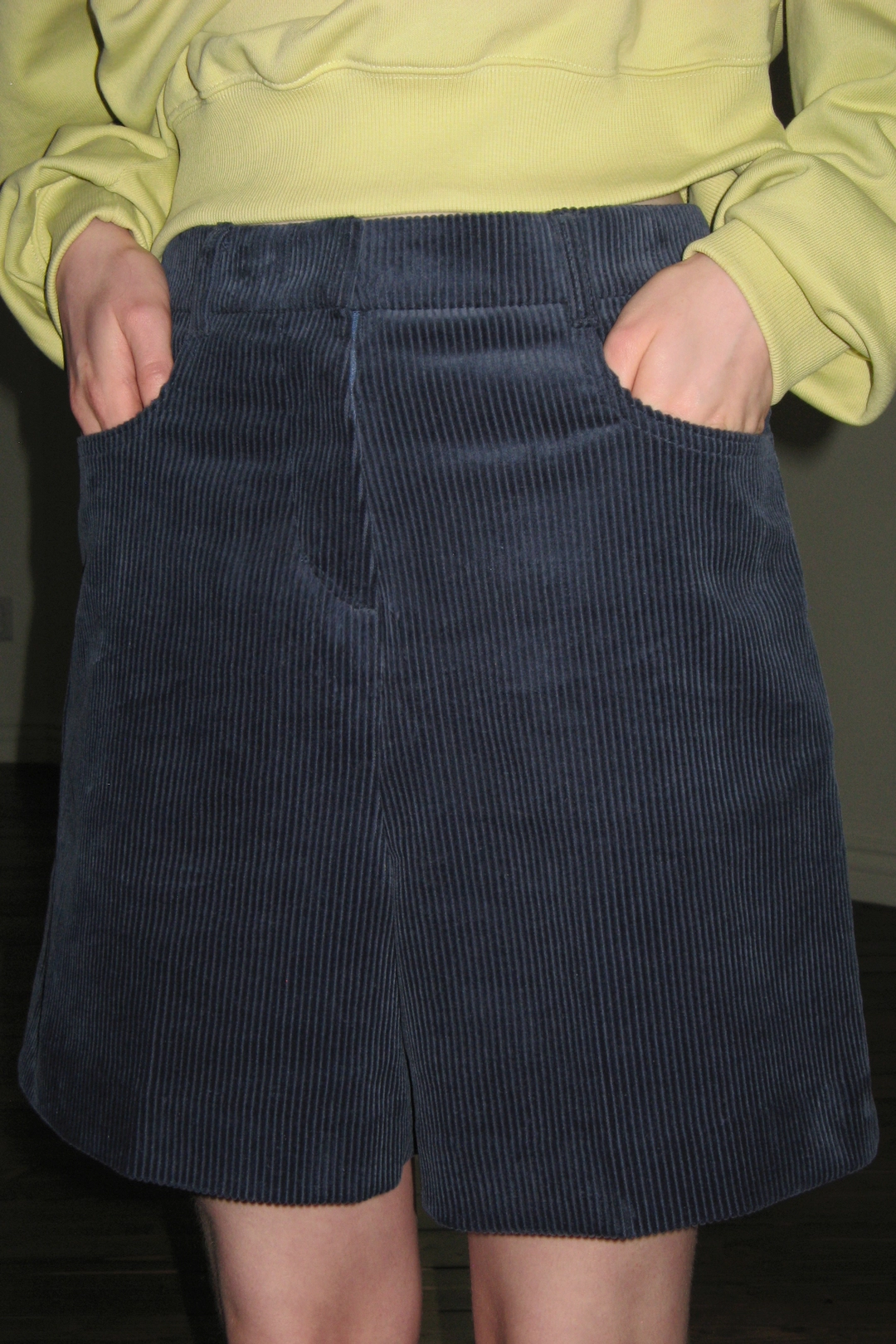 시눈 Corduroy Half Pants (Indigo Blue) 상품 이미지 1