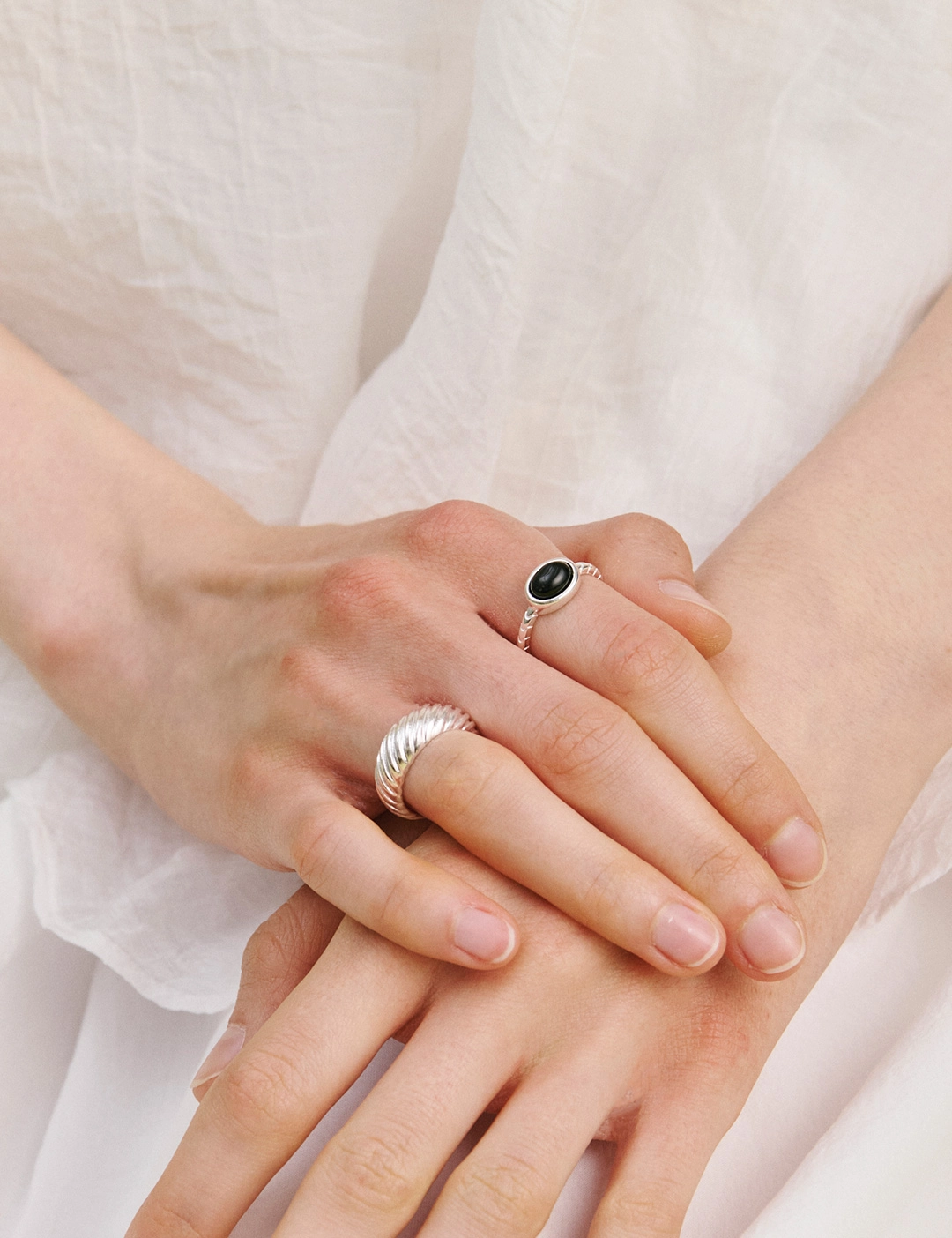 에뜨리브 Ripple Twist Ring 상품 이미지 3