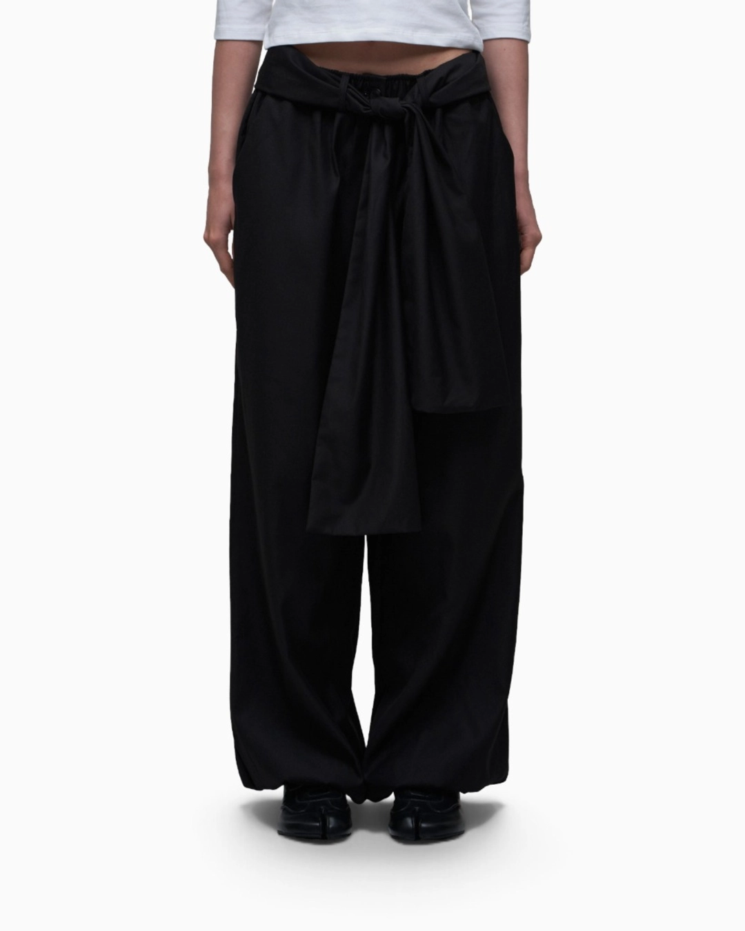 시너진 STRAP TAILORED JOGGER PANTS BLACK 상품 이미지 1
