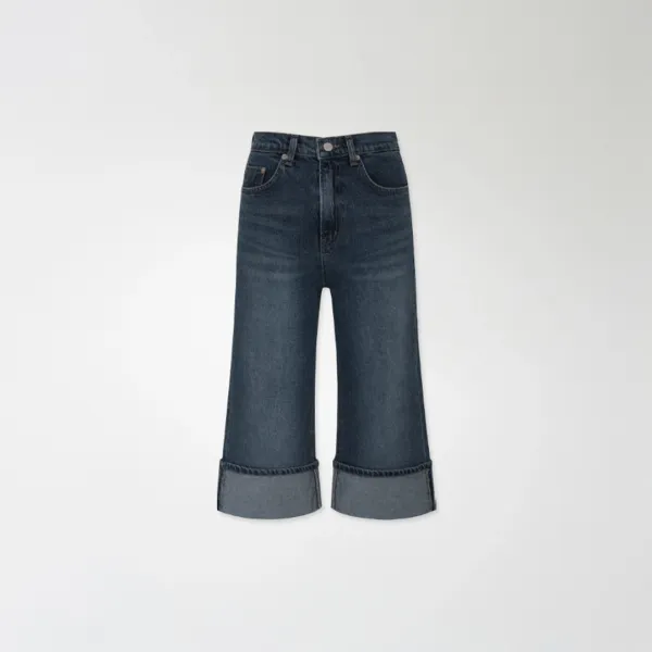 Post roll up capri jean