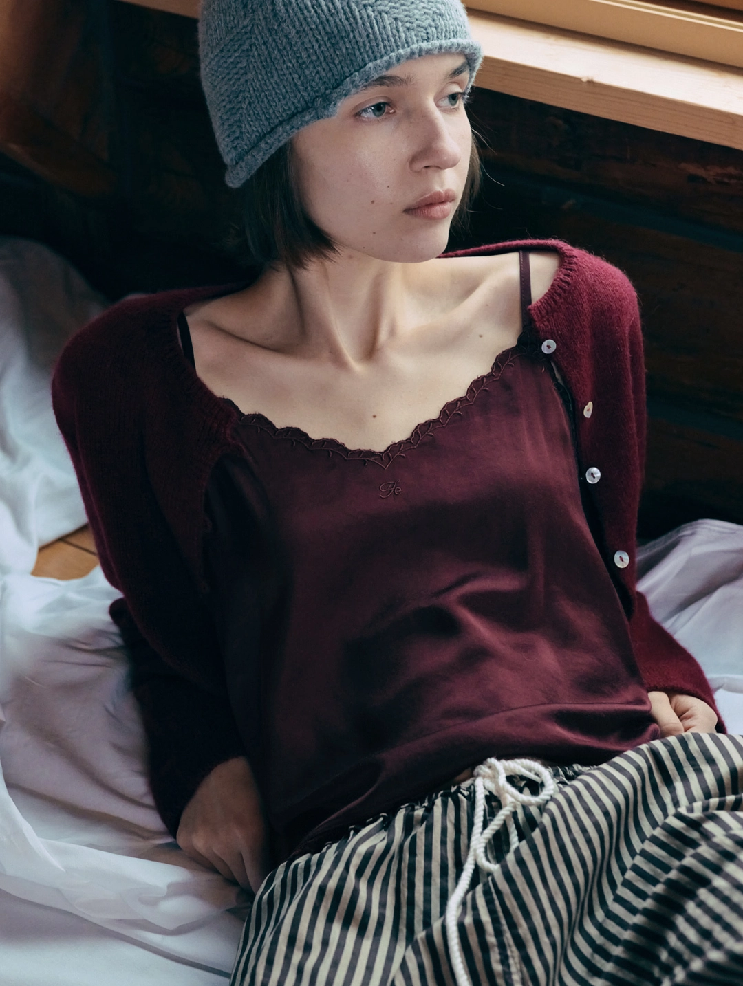 포에토 Snowy night satin cami - wine 상품 이미지 2