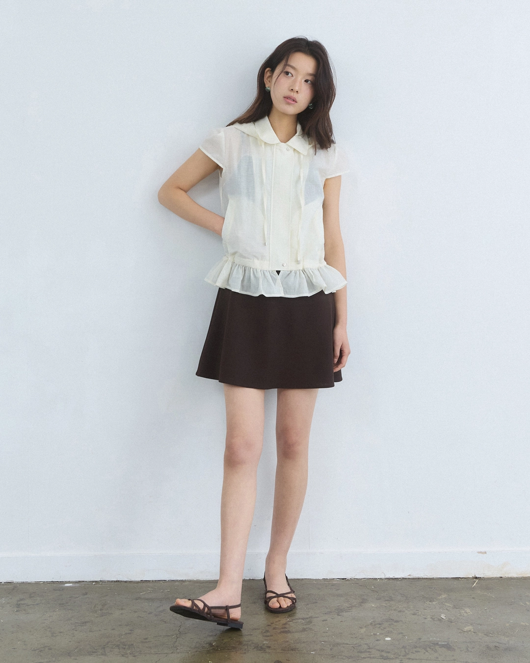 어다울 Sheer texture frill hood blouson - cream 상품 이미지 2