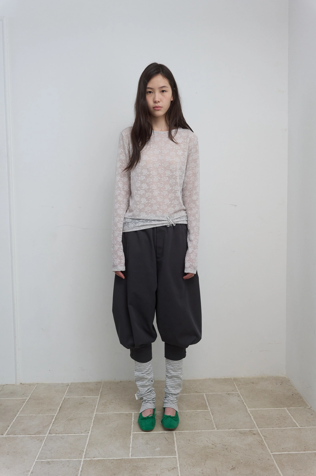 마조네 STRIPE FOLDED LEG WARMER_GREY 상품 이미지 1