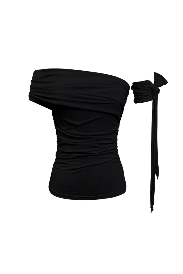 RIA ONE-SHOULDER SHIRRING TOP / BLACK