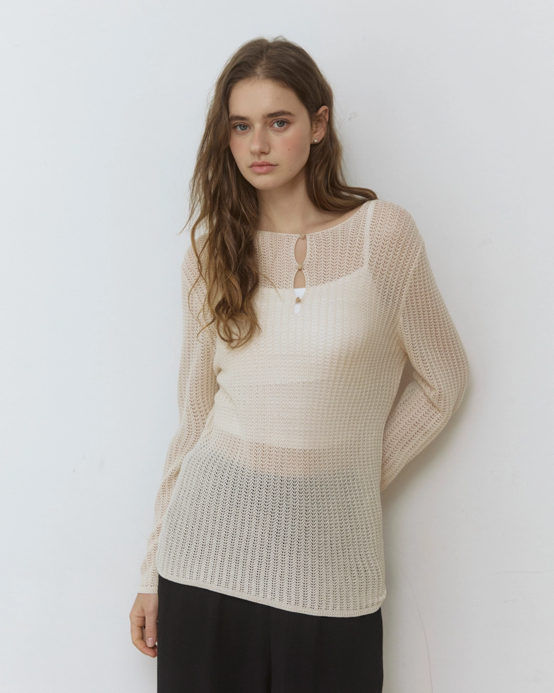 어다울 Three button net see through knit - natural 상품 이미지 1