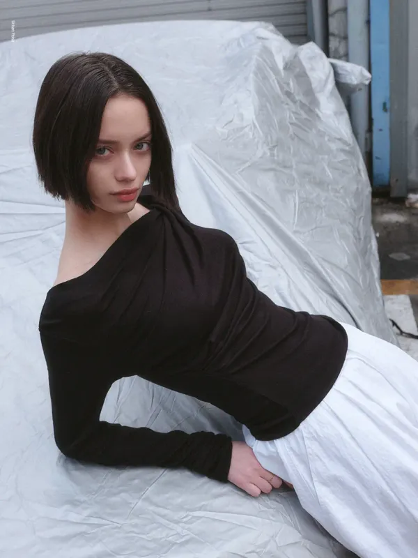 VIA WOOL SHIRRING TOP_BLACK