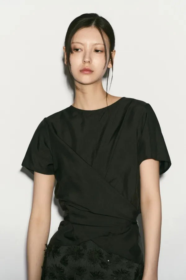 TIE BACK WRAP BLOUSE BLACK