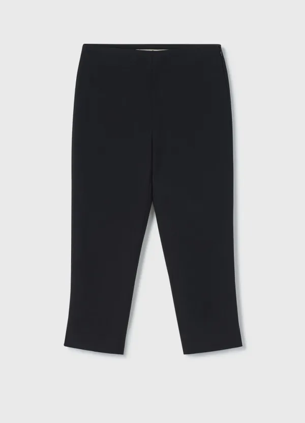 Capri Pants / Black