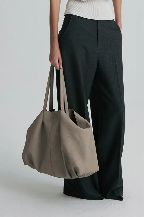 INVERTED PLEATS SLOUCH BIG TOTE BAG TAUPE