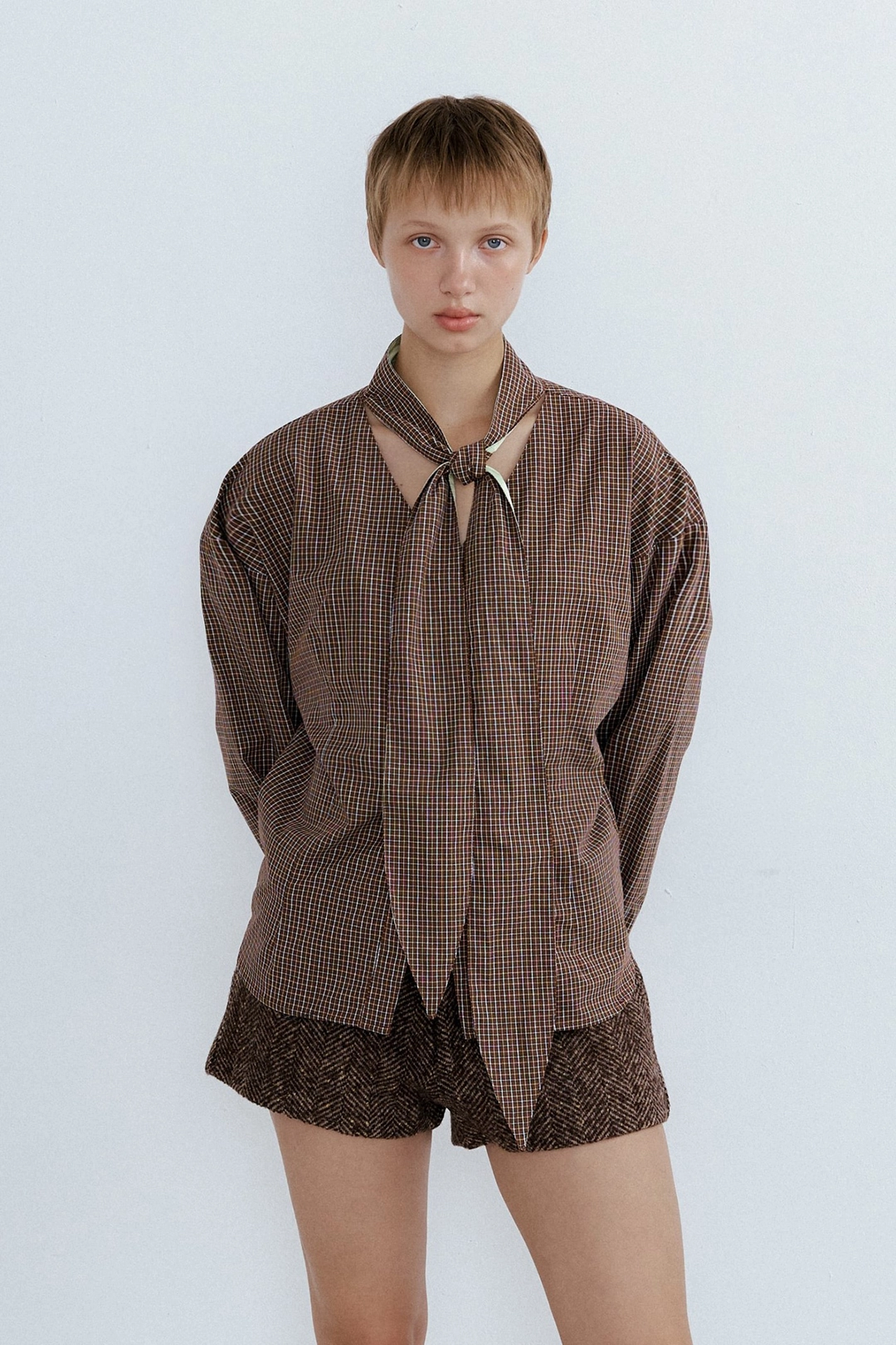 포지프레클즈 Heritage Check Tie Blouse_Brandy Brown 상품 이미지 2