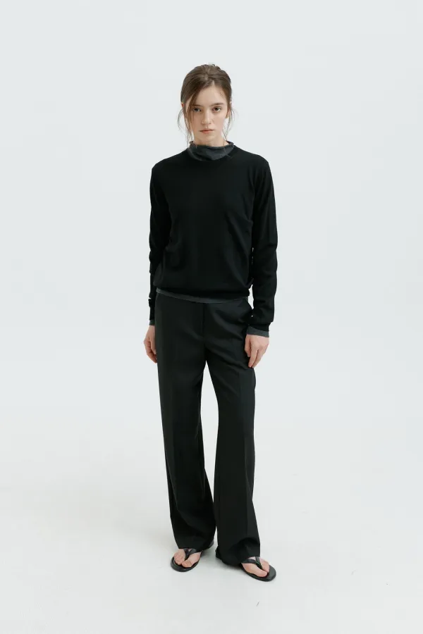 Plain Round Neck Knit