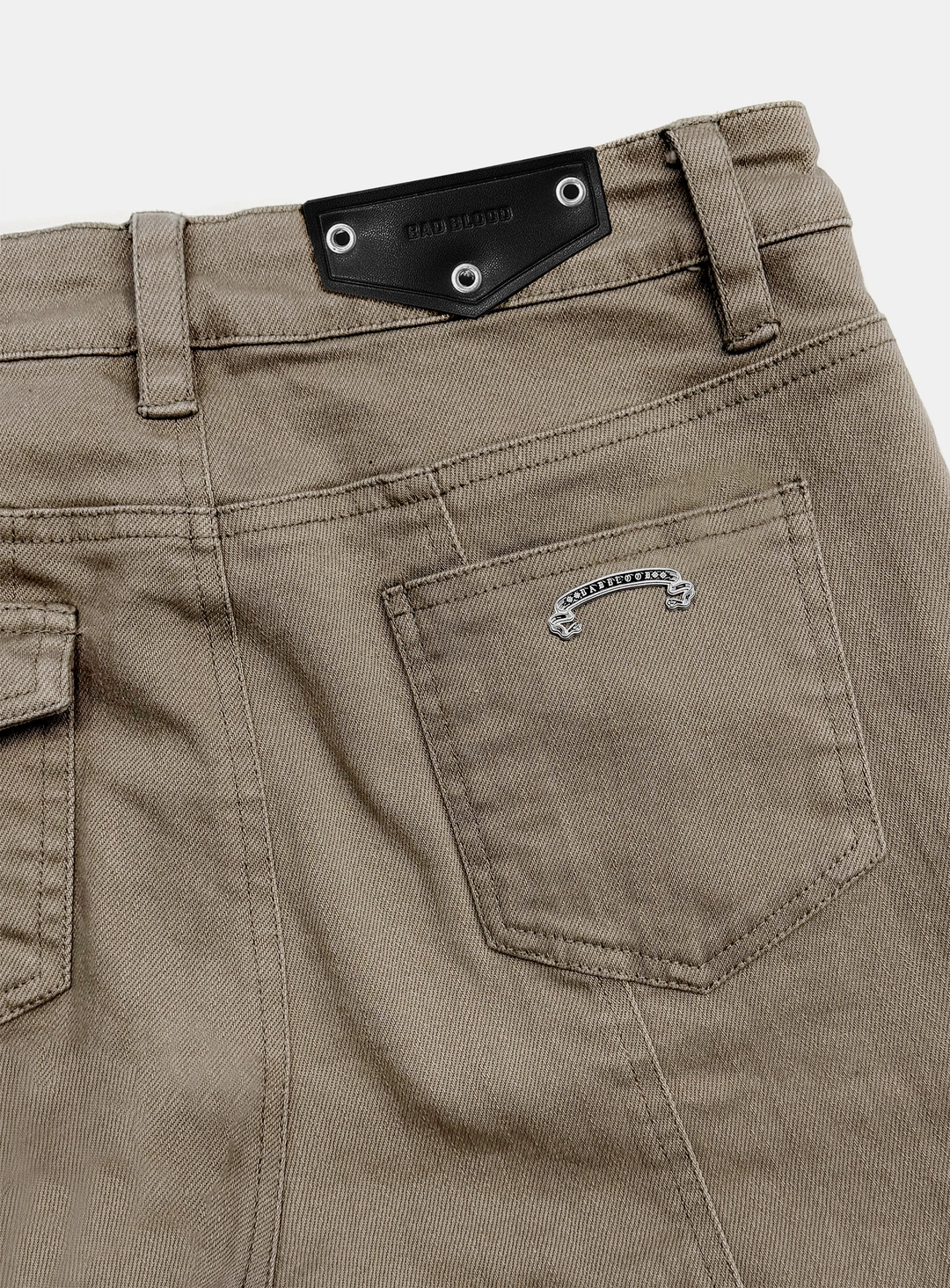 배드블러드 [w-pts26-090] 109 Low-Rise Cargo Bootcut Pants - Beige 상품 이미지 3