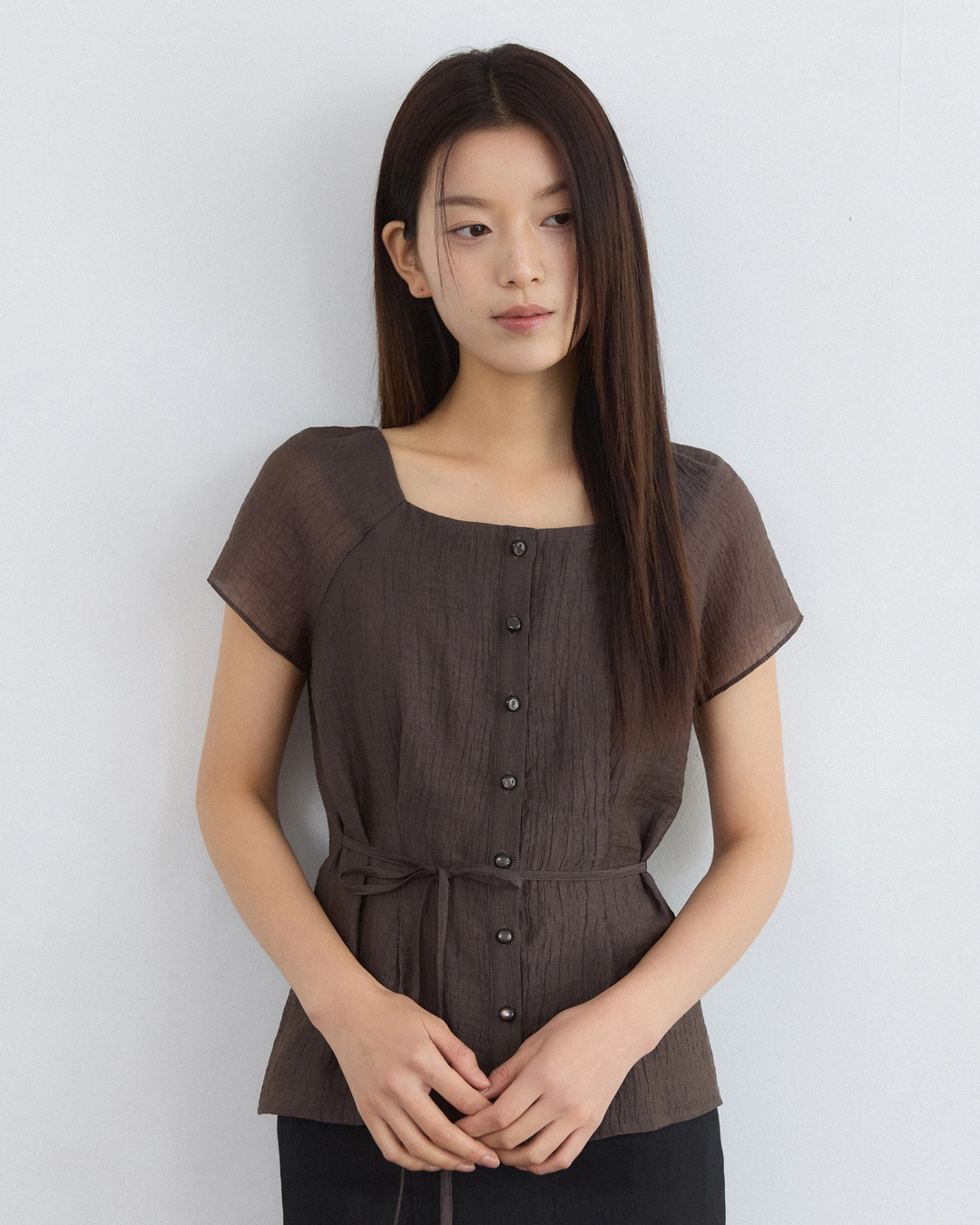 어다울 Square neck pintuck see through blouse - brown 상품 이미지 1