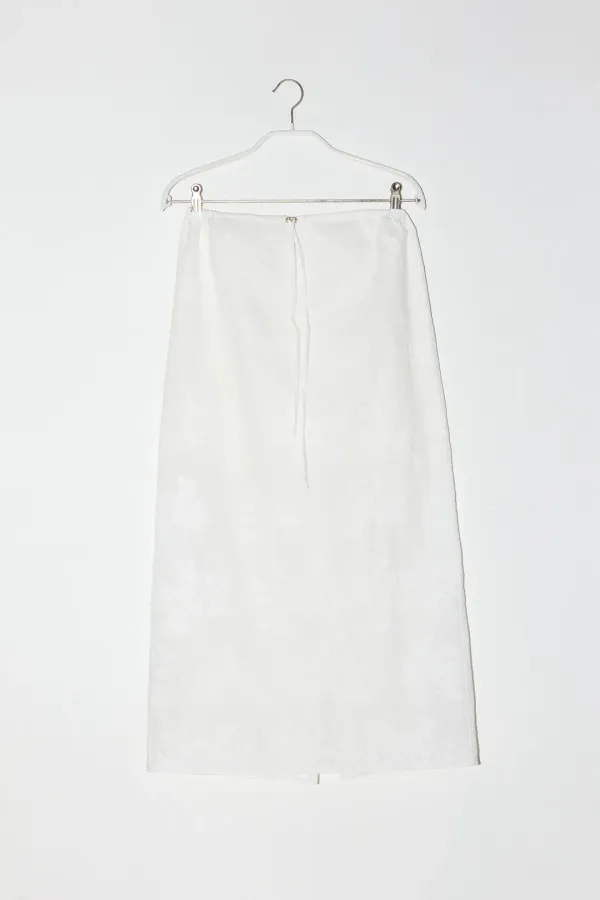 FLOWER LACE SKIRT - WHITE