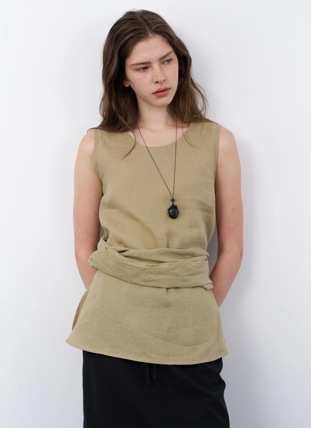 르닐 Sia Linen Tied Top (Olive) 상품 이미지 2