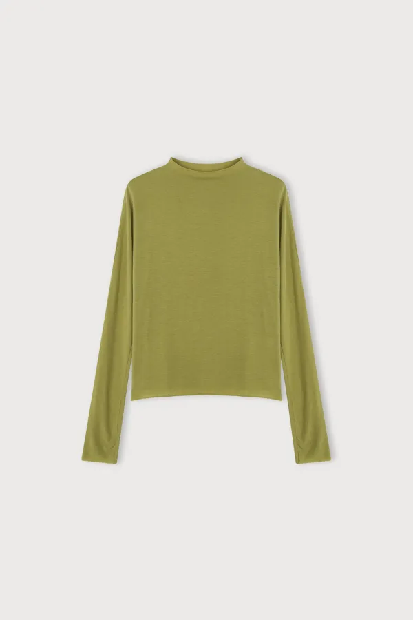LOOSE NECK SLEEVE TOP