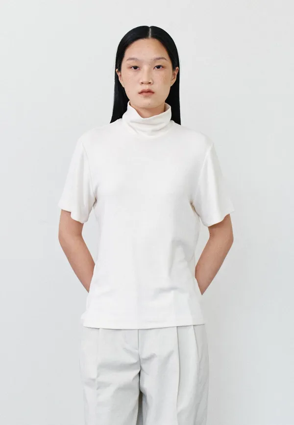 REFINED TURTLENECK HALF T-SHIRTS - IVORY