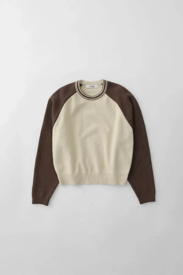 a boucle sweater (brown)