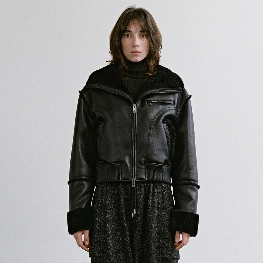 트리밍버드 High-Neck Shearling Jumper [ Black ] 상품 이미지 2